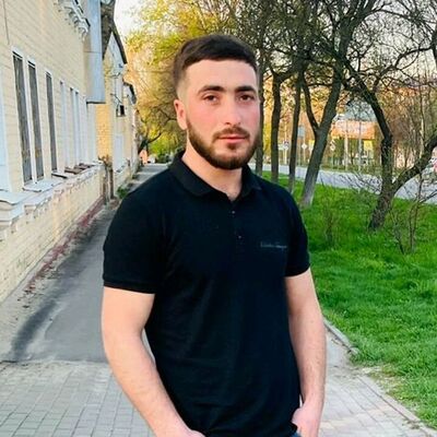  ,   Artur, 27 ,   ,   