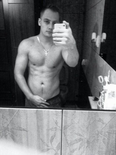  ,   Gregori, 33 ,   