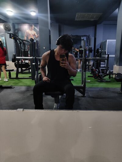  ,   Erik, 20 ,   ,   