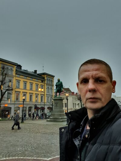  ,   Gintaras, 47 ,   ,   