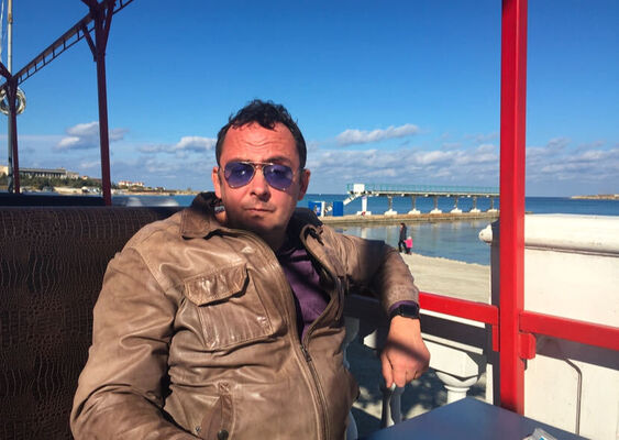 -,   Anton, 49 ,   ,   , c , 