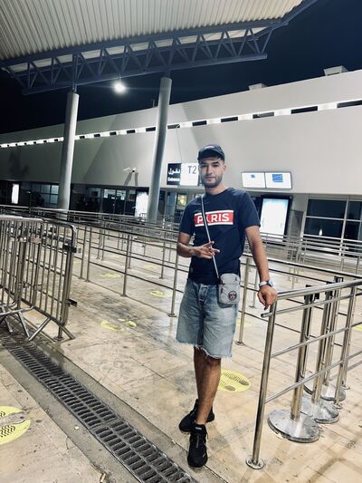  ,   Anas, 25 ,   ,   