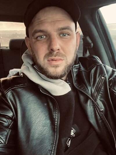  ,   Max, 35 ,  