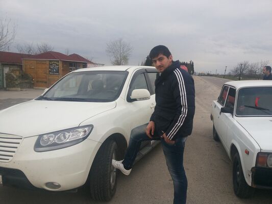  ,   Zaur, 32 ,   