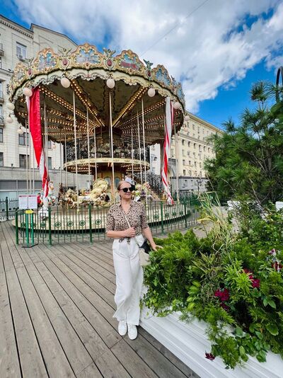  ,   Elena, 61 ,   ,   , c 