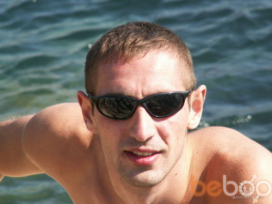  ,   Maxim, 44 ,   