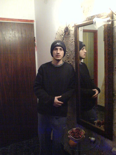  ,   Igal, 40 ,  
