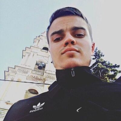  ,   Igor, 32 ,   ,   , c 