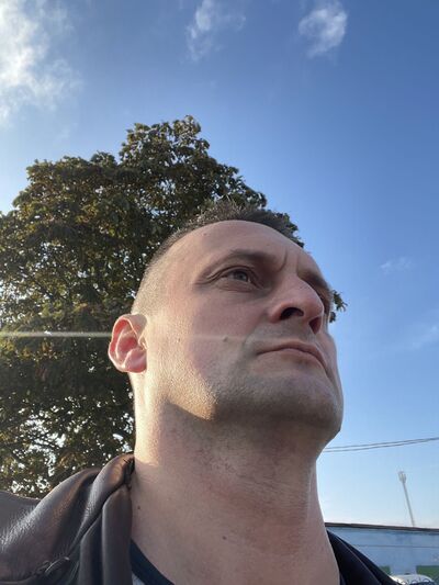  ,   Alex, 39 ,   