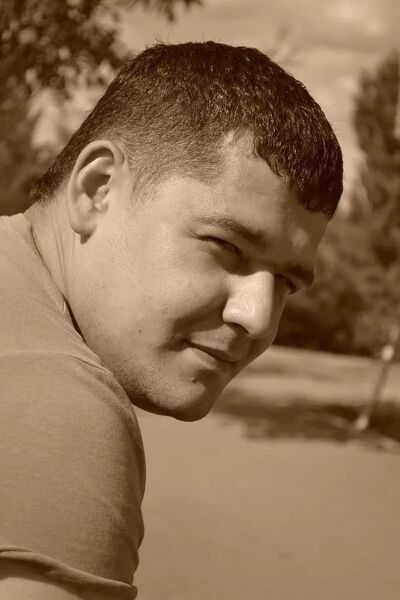  ,   Garik, 40 ,   ,   