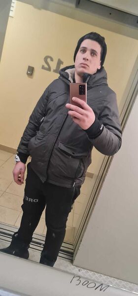   ,   Yennier, 32 ,   ,   