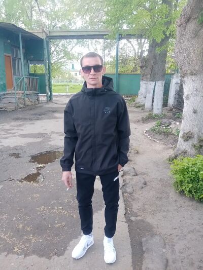  ,   Tyomik, 85 ,   ,   