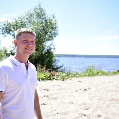  ,   Sergej, 33 ,  