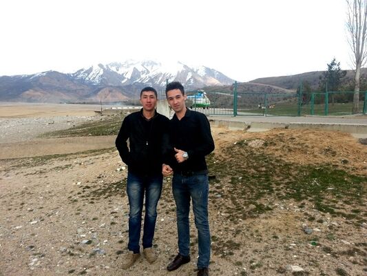  ,   Aziz, 32 ,   