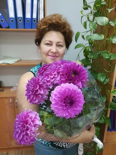  ,   Enia, 57 ,  