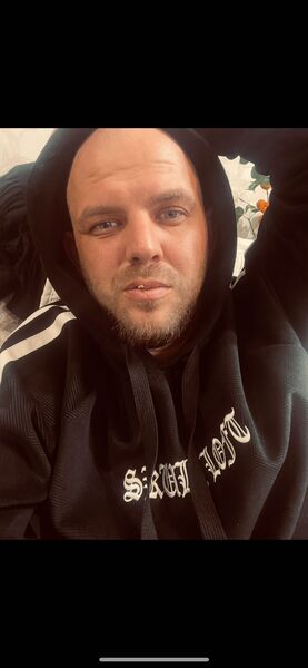  ,   Max, 35 ,  