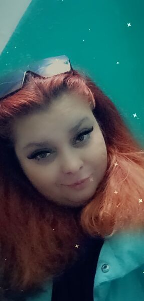  ,   Elena, 33 ,   c 