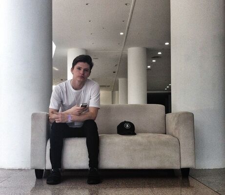  ,   Ricky, 28 ,   