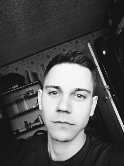  ,   Denis, 32 ,   ,   