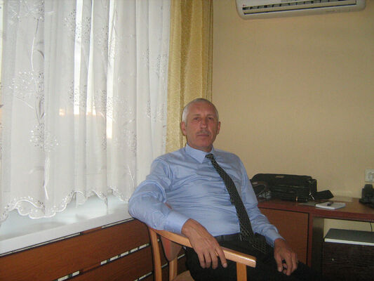  ,   Aleksandr, 66 ,   c 
