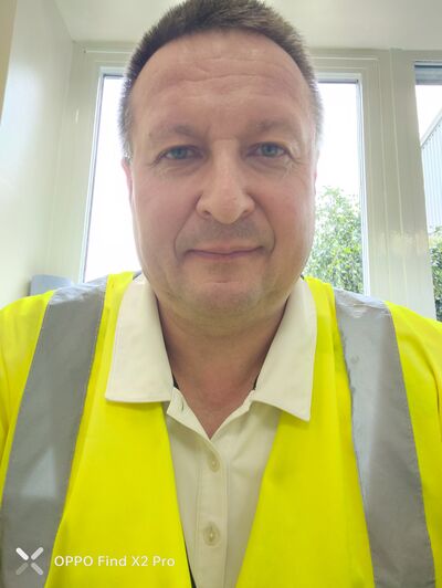  Abbots Langley,   Saulius, 52 ,   ,   , 