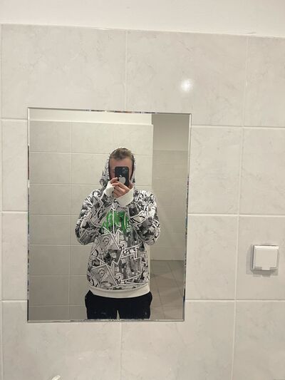  ,   Danik, 21 ,   ,   