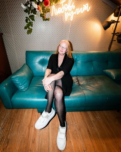  ,   Sofya, 39 ,   c , 