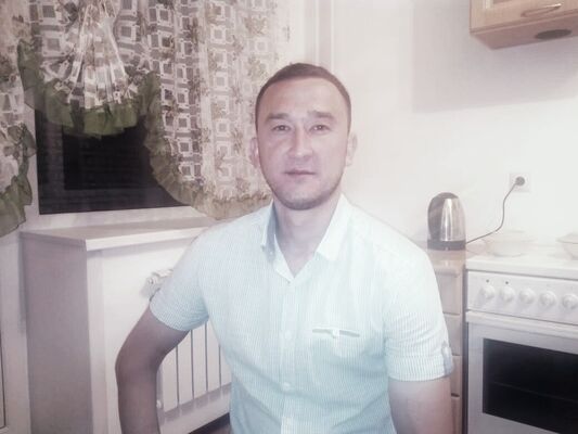  ,   Daniyar, 35 ,     , c 