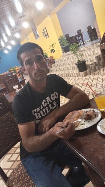  ,   Seymur, 40 ,   ,   