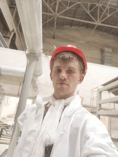  ,   Sergei, 33 ,   ,   