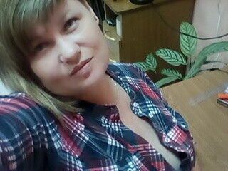  12525765  Julia, 40 ,    