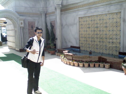  ,   Aliy, 32 ,   ,   , c 