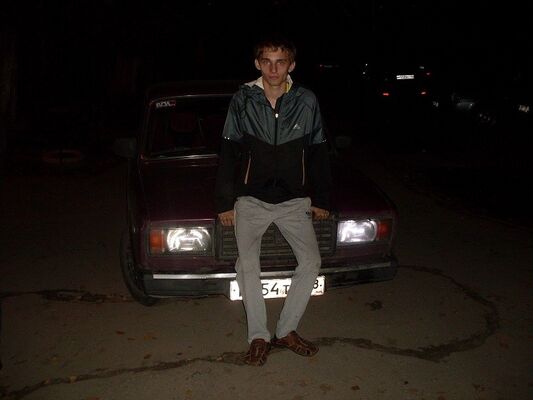  -,   Vlad, 32 ,   