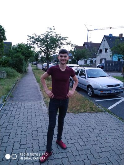  Karlsruhe,   Adrian, 27 ,   ,   , c 