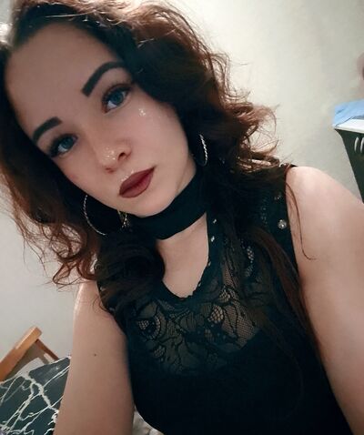  ,   Maria, 25 ,     