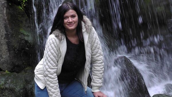  ,   Larisa, 32 ,   ,   , c 