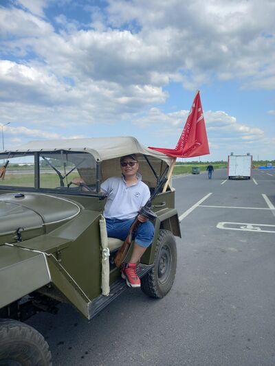  ,   Sergey, 40 ,  