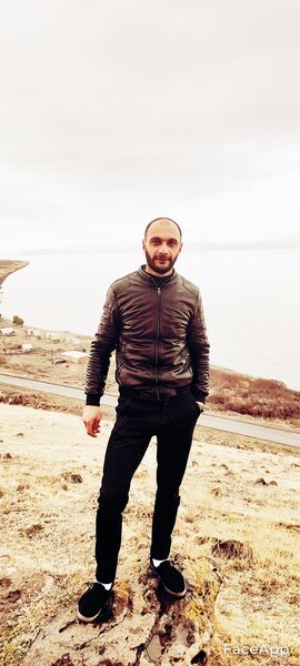  ,   Arman, 32 ,   ,   