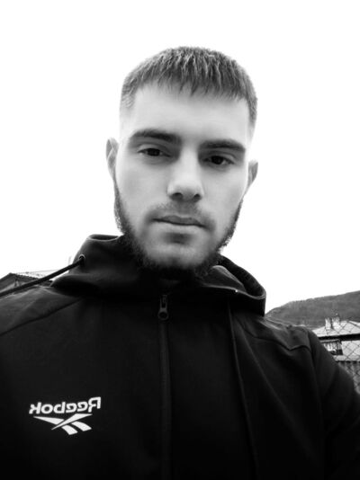  ,   Artur, 24 ,   ,   