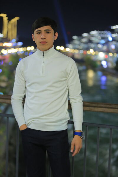  ,   Kamron, 22 ,   ,   