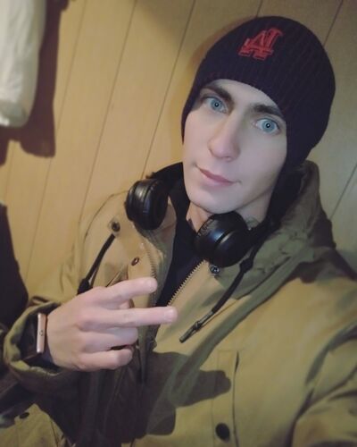  ,   Denis, 25 ,   ,   
