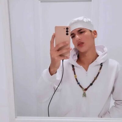  ,   Ariel, 20 ,   ,   