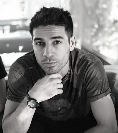  -,   Artur, 33 ,   c 