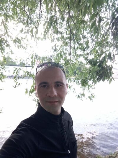  Praha,   Davide, 44 ,   ,   , c 