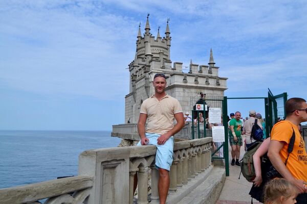  ,   Nevsky, 45 ,     , c 