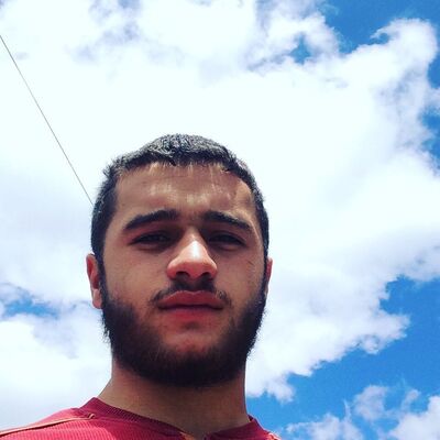  ,   Artur, 25 ,   ,   , c 