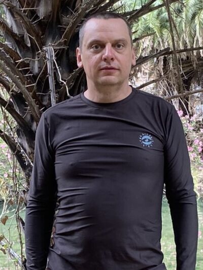  ,   Alex, 49 ,   c 