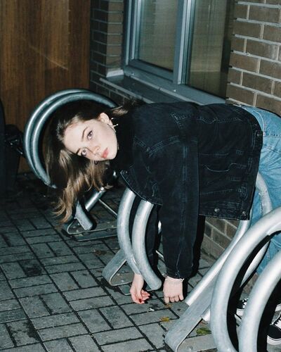  -,   Vika, 24 ,  