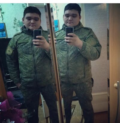  ,   Artur, 23 ,   ,   