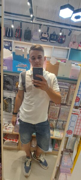  ,   Viktor, 23 ,   ,   